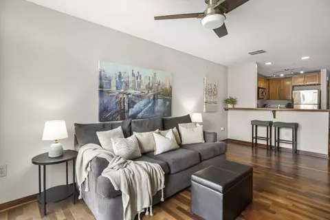 333 W Mifflin St #3160, Madison, WI 53703