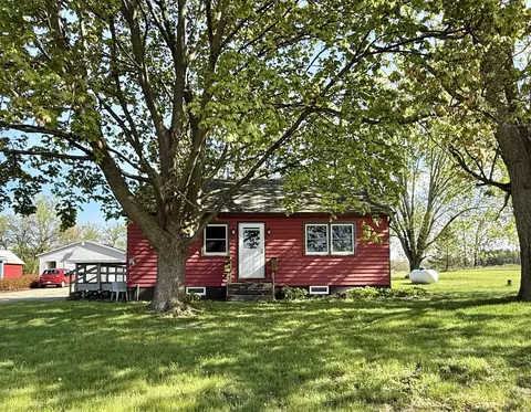 8403 E Highway 67, Clinton, WI 53525