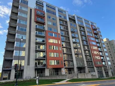 309 W Washington Ave #212, Madison, WI 53703