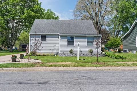 204 S 1st St, Brooklyn, WI 53521