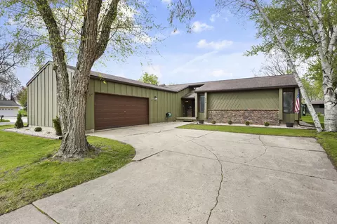 218 Avalon Rd, Columbus, WI 53925