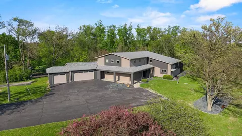 5416 N County Road H, Janesville, WI 53548