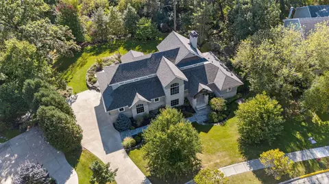 5675 Ashbourne Ln, Fitchburg, WI 53711