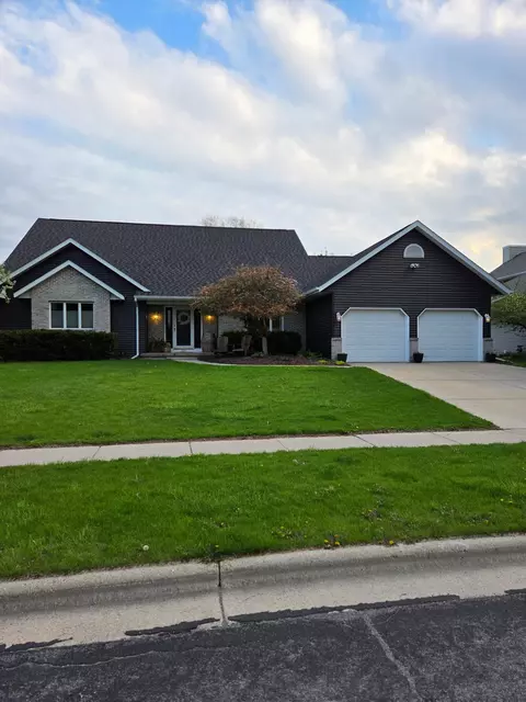 200 Fairbrook Dr, Waunakee, WI 53597