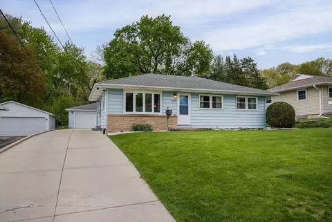 4208 Elinor St, Madison, WI 53713