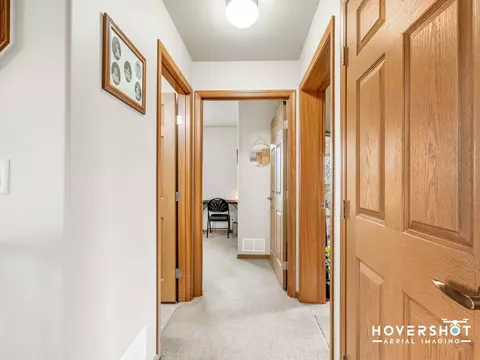 Entry Way - n1344 Fox Road, Wonewoc, WI 53968 photo 1 of 2
