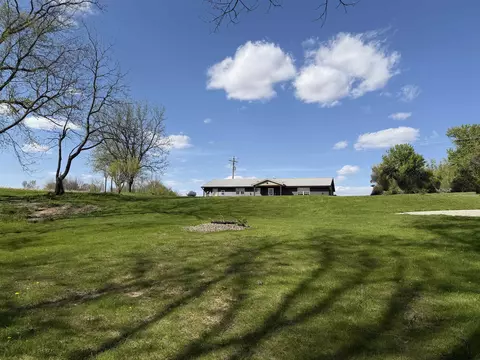 8295 State Road 133 Rd, Potosi, WI 53820
