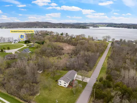 105 Weynand Rd, Merrimac, WI 53561