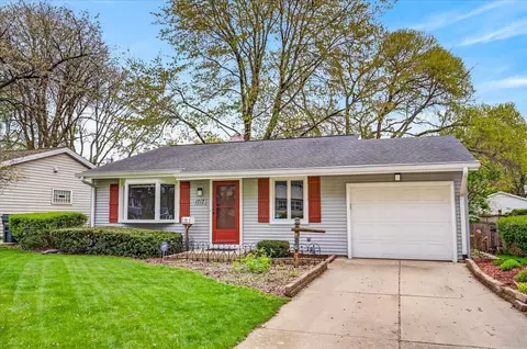 1717 Prairie Rd, Madison, WI 53711