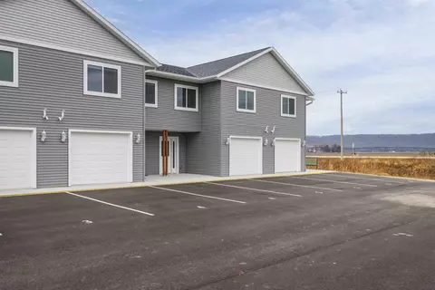 546 Sunrise Dr, Spring Green, WI 53588