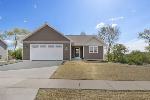 312 Roosevelt St, Baraboo, WI 53913
