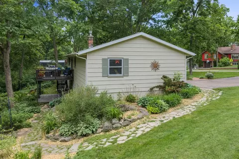Exterior - 1720 Algonquin Dr, Baraboo, WI 53913 photo 7 of 12