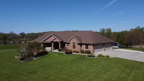 8929 N Serns Rd, Milton, WI 53563