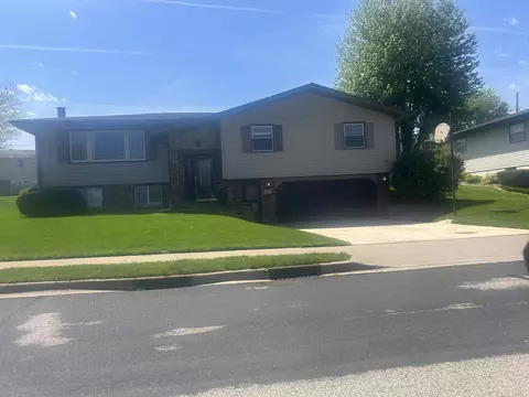 217 Maureen Ave, Dickeyville, WI 53808