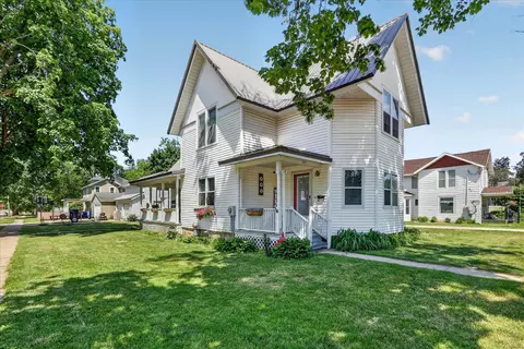 607 E 2nd Ave, Brodhead, WI 53520