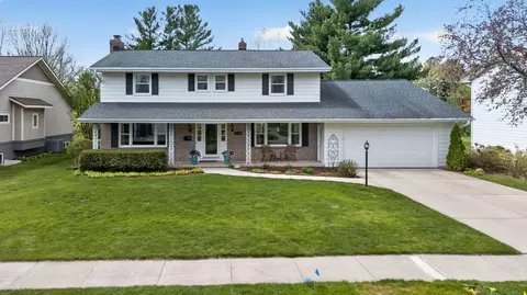 2110 Sheridan Dr, Madison, WI 53704
