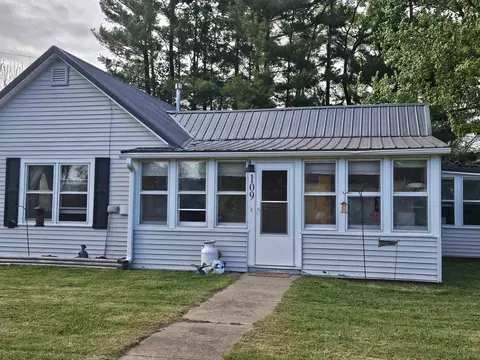 109 W North St, Boscobel, WI 53805