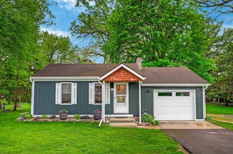 2211 Colladay Point Dr, Stoughton, WI 53589