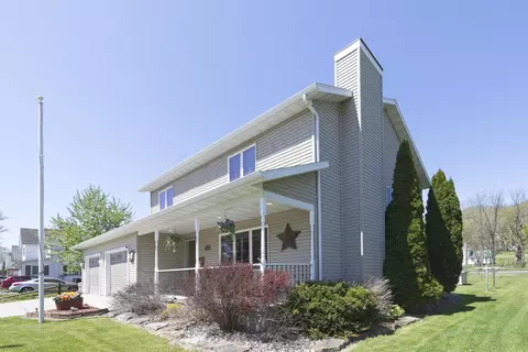 312 E Walnut St, Baraboo, WI 53951
