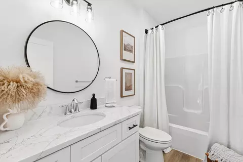 Bath - 404 Sandmar Dr, Ripon, WI 54971 photo 1 of 2