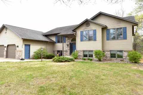 1609 Burch Circle Dr, Necedah, WI 54646