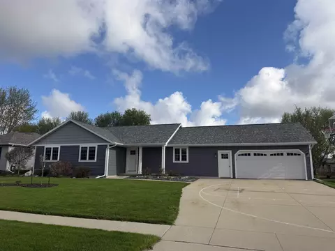 720 Robin Rd, Waupun, WI 53963