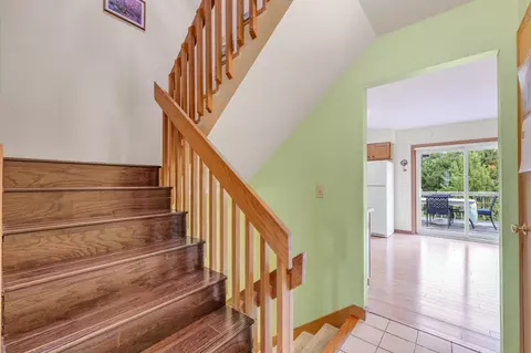 Entry Way - 2941 Maple Run Dr, Madison, WI 53719 photo 4 of 6