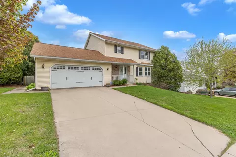 Exterior - 2941 Maple Run Dr, Madison, WI 53719 photo 2 of 12