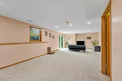 Living - 2941 Maple Run Dr, Madison, WI 53719 photo 3 of 5