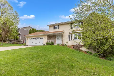 Exterior - 2941 Maple Run Dr, Madison, WI 53719 photo 7 of 12