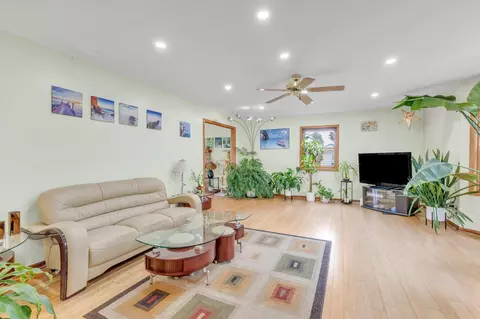 Living - 2941 Maple Run Dr, Madison, WI 53719 photo 1 of 5