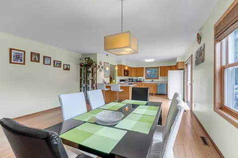 Dining - 2941 Maple Run Dr, Madison, WI 53719 photo 3 of 3