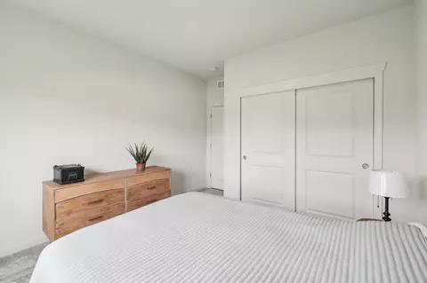 Bedroom - 6655 Royal View Dr, Deforest, WI 53532 photo 4 of 6