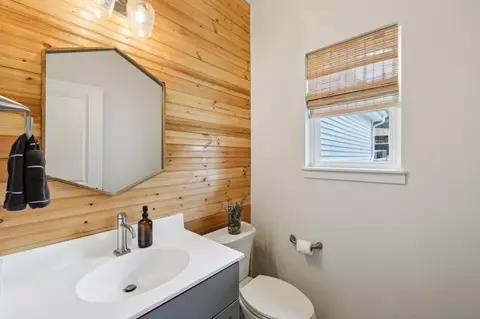 Bath - 6655 Royal View Dr, Deforest, WI 53532 photo 1 of 3