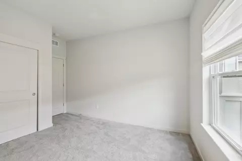 Bedroom - 6655 Royal View Dr, Deforest, WI 53532 photo 6 of 6
