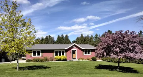 356 Sherman Ave, Markesan, WI 53946