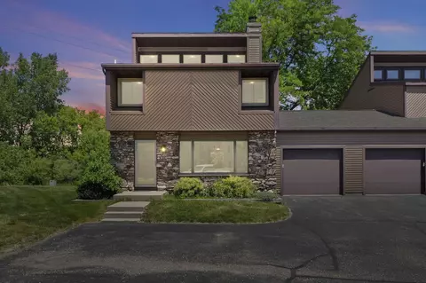 545 Knightsbridge Rd #545, Waunakee, WI 53597
