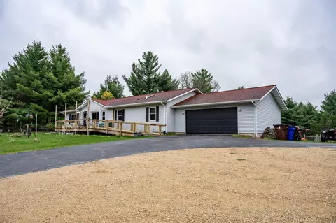 1581 Evergreen Ave, Adams, WI 53910