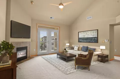 8253 Mayo Dr #305, Madison, WI 53719