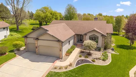 116 Sandy Ct, Mount Horeb, WI 53572