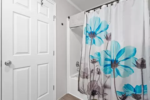 Bath - w1325 Spring Grove Road, Ripon, WI 54971 photo 2 of 3