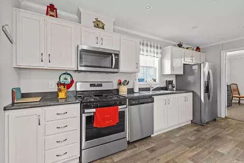 Kitchen - w1325 Spring Grove Road, Ripon, WI 54971 photo 2 of 4
