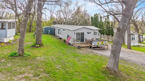 Exterior - w1325 Spring Grove Road, Ripon, WI 54971 photo 4 of 21