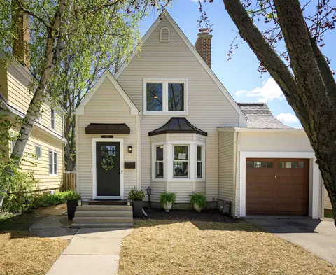 653 Sheldon St, Madison, WI 53711