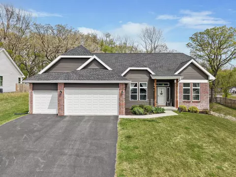 11134 N Lake Woods Dr, Edgerton, WI 53534