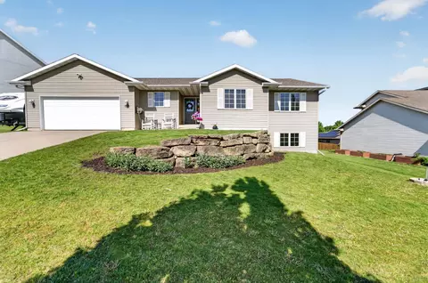 1216 Temple Dr, Mount Horeb, WI 53572