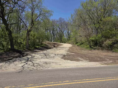 10 Ac County Road W Rd, Hazel Green, WI 53811