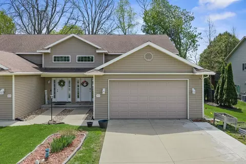 425 14th Ave, Baraboo, WI 53913