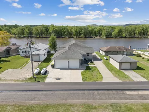 1312 Jack Oak Rd, Cassville, WI 53806