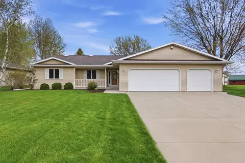 310 Forest St, Fox Lake, WI 53933
